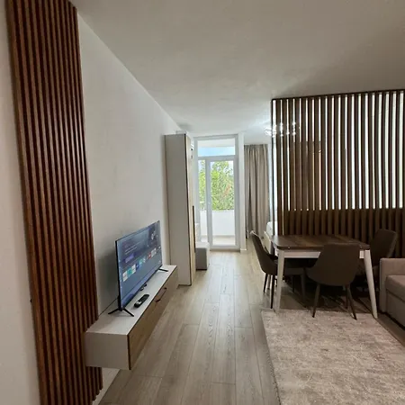 Sunlit Apartments Durres Exterior photo